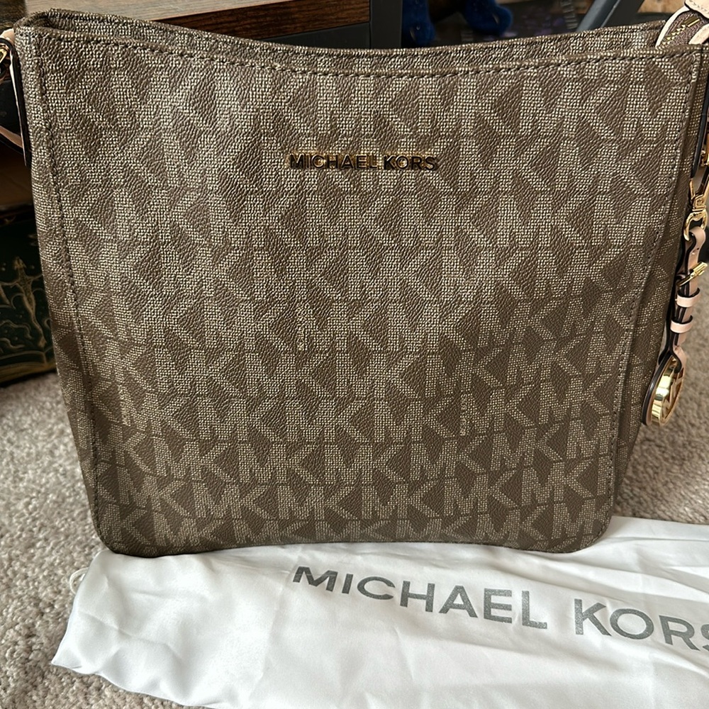 Michael Kors Crossbody